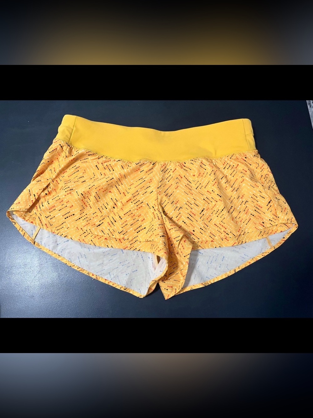 Calla Stay the Path Yellow Athletic Running Shorts Women’s Size XL
